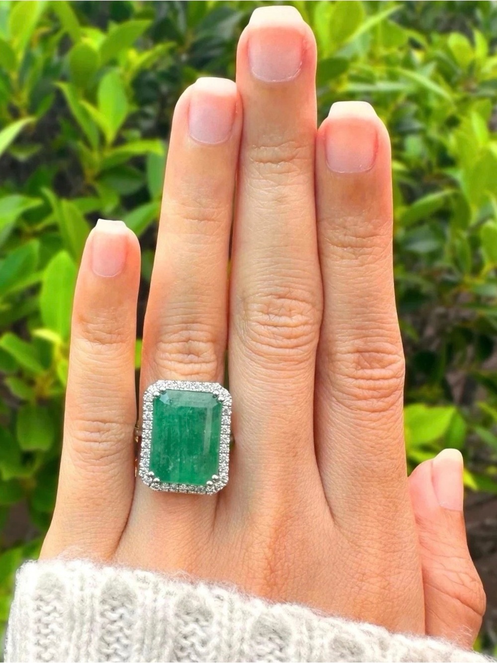 Huge 10CT Huge Natural Zambian Emerald & .50Ct natural Diamond Ring 14k WG
